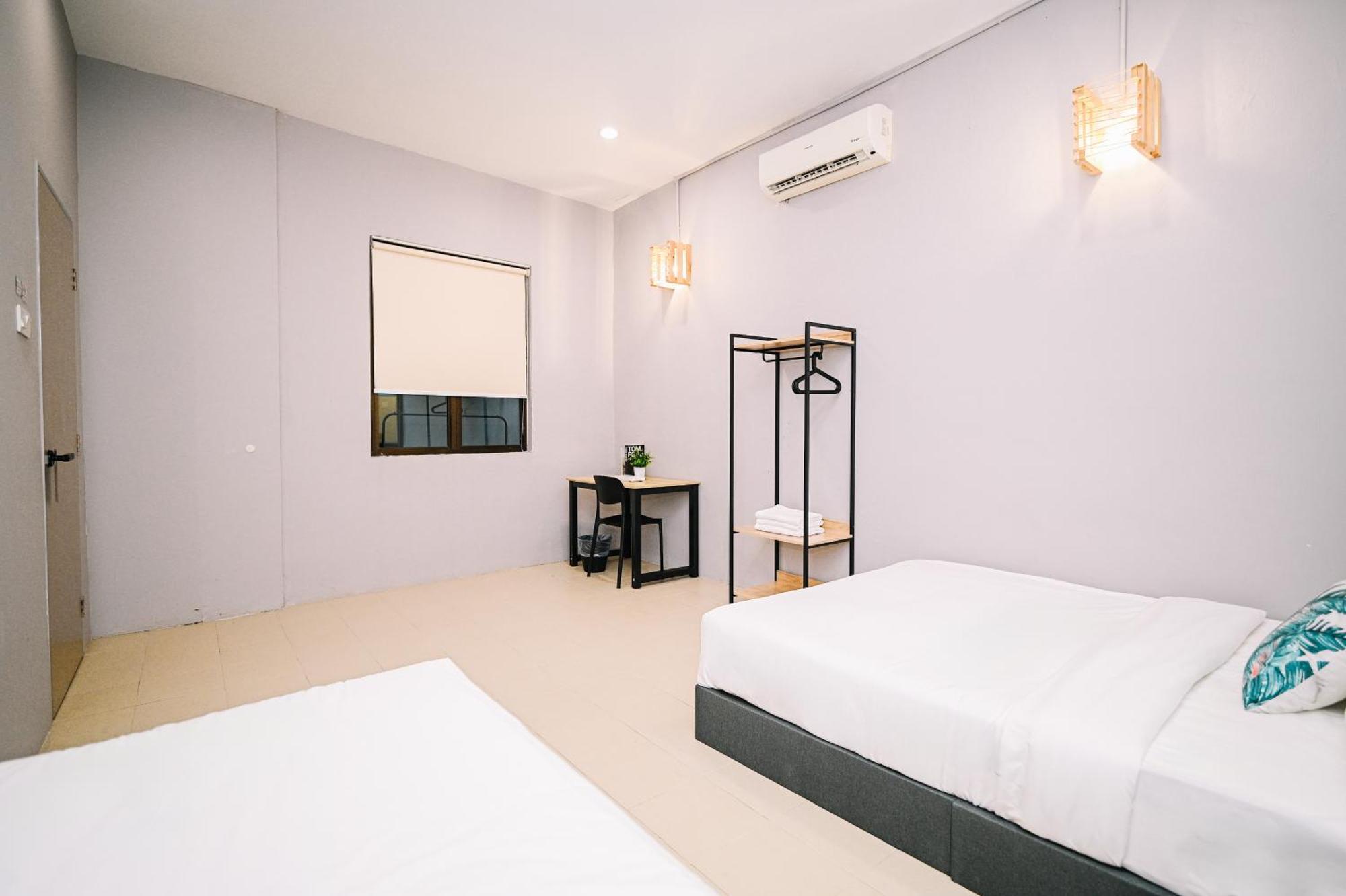 Swing & Pillows - 87 Muntri, Penang Джорджтаун Экстерьер фото